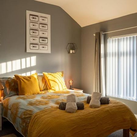 Vibrant City Centre Townhouse With Free Parking Rare Outdoor Patio Belfast Exteriör bild